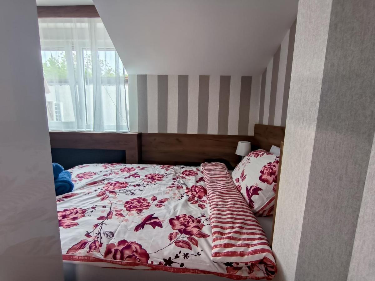 Studio Apartments Maksimovic Ni Exteriör bild