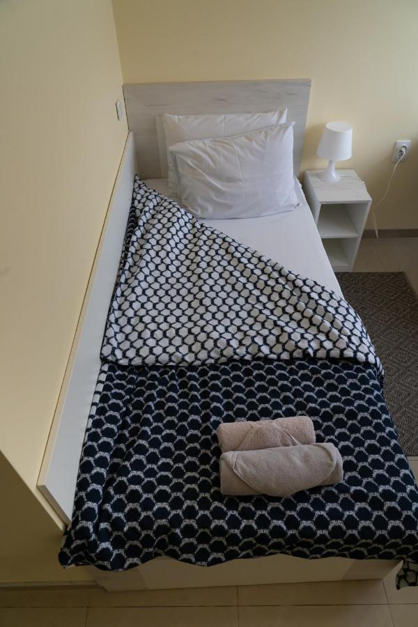 Studio Apartments Maksimovic Ni Exteriör bild