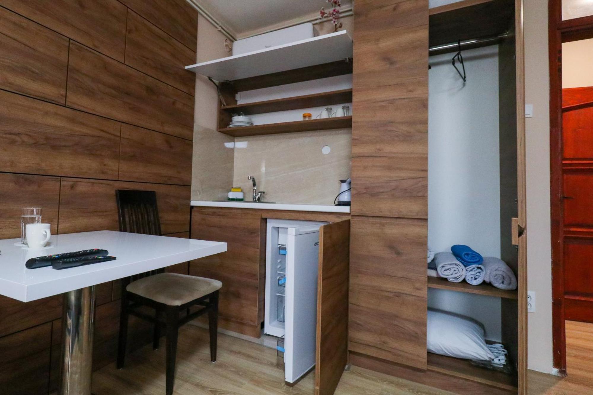 Studio Apartments Maksimovic Ni Exteriör bild