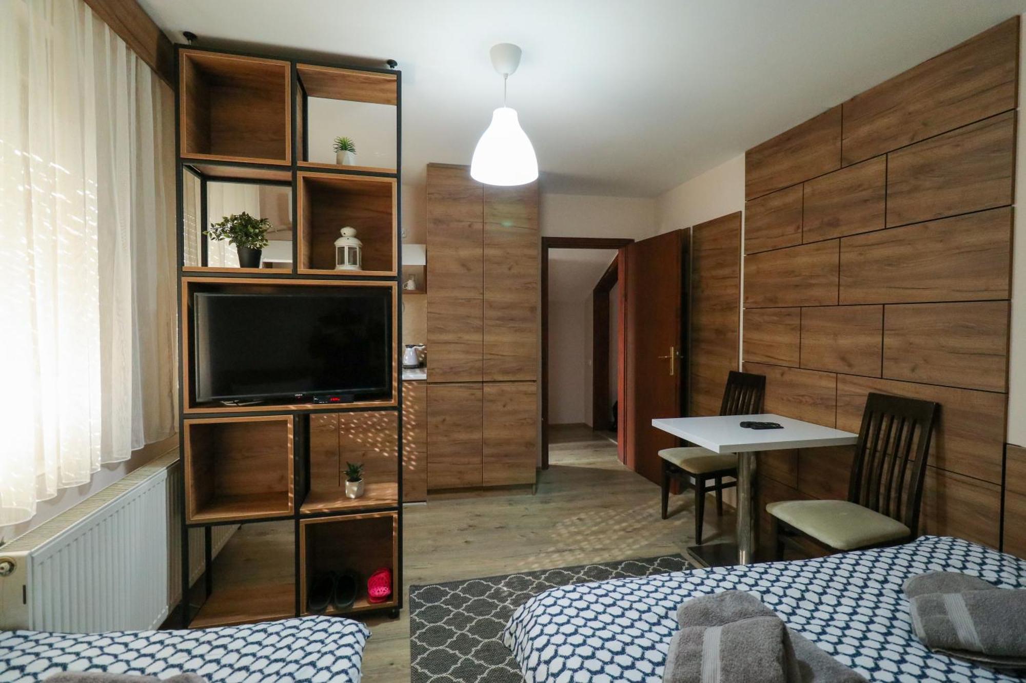 Studio Apartments Maksimovic Ni Exteriör bild